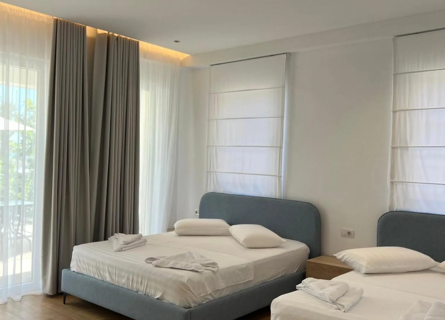 Trevi Hotel & Restorant, Shëngjin