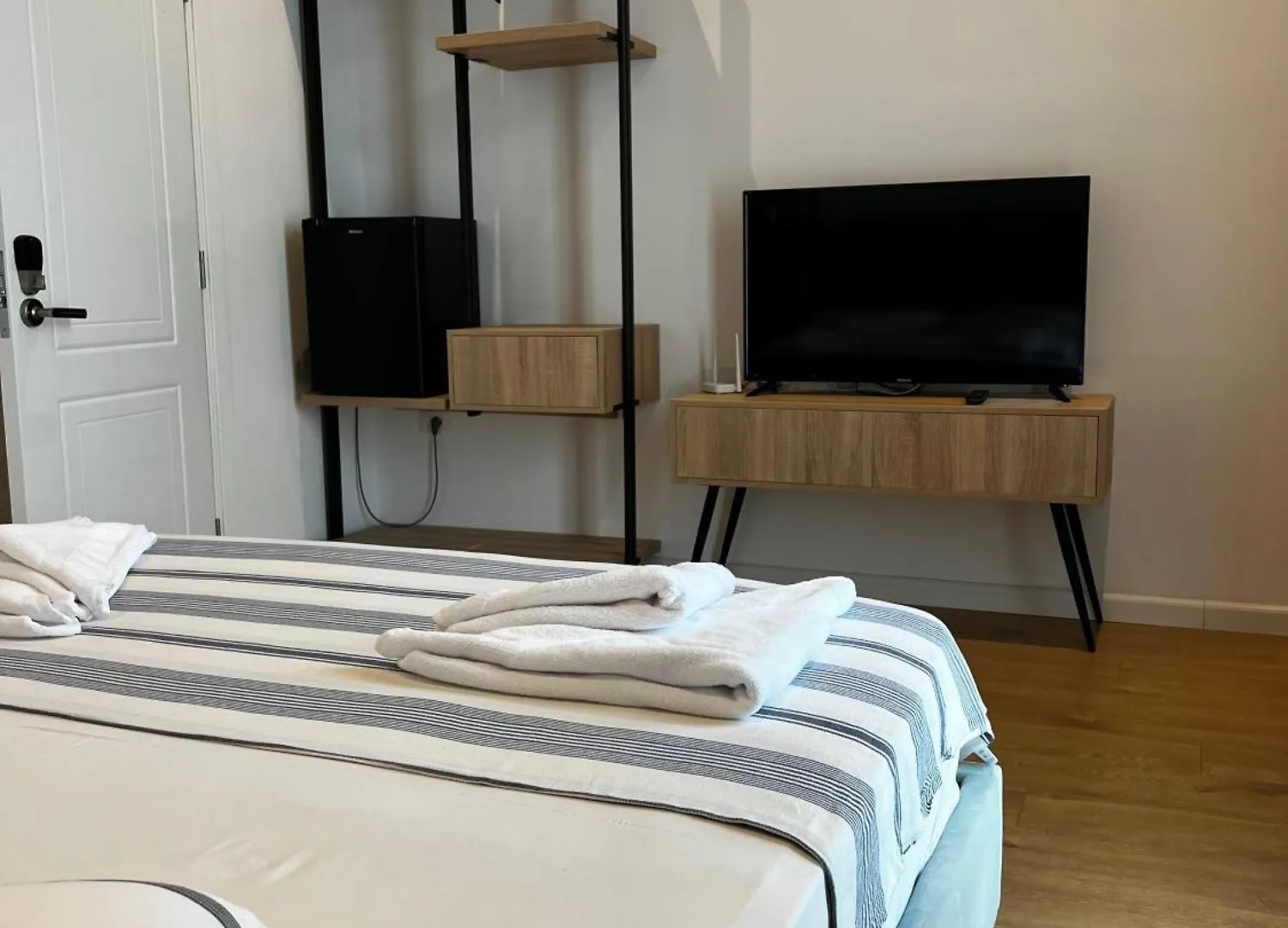 Trevi Hotel & Restorant, Shengjin