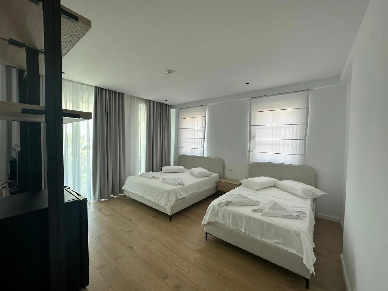 Trevi Hotel & Restorant, Shëngjin