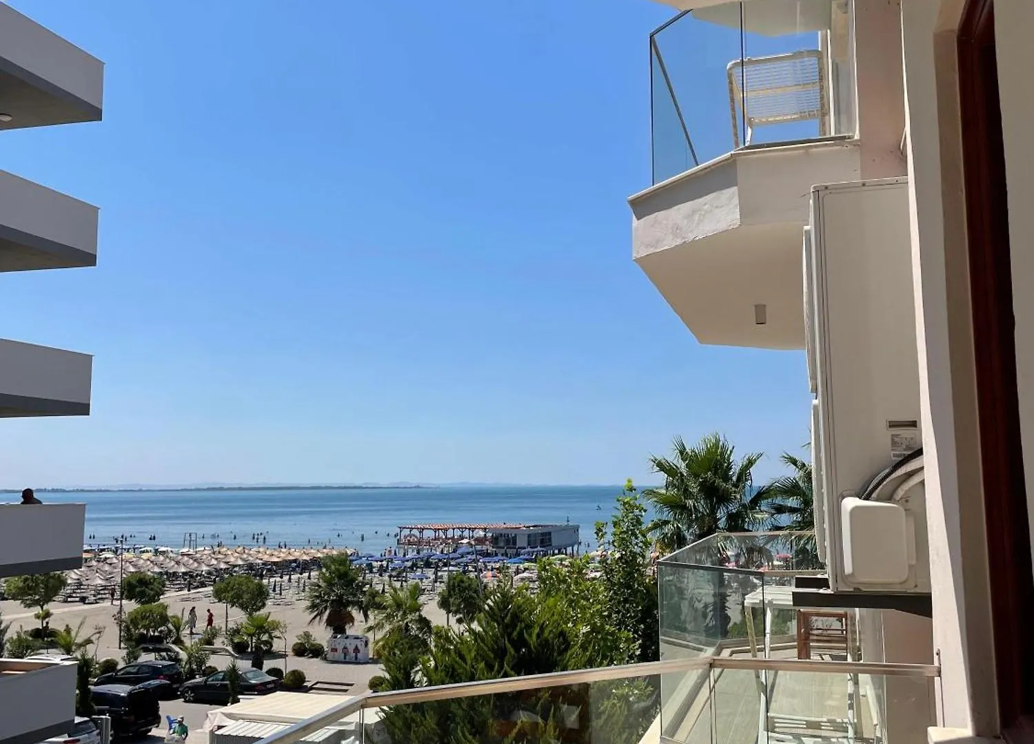 Trevi Hotel & Restorant, Shëngjin